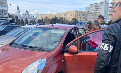 Фіктивний шлюб із жінкою з інвалідністю: на Житомирщині СБУ викрила схему виїзду ухилянтів за кордон