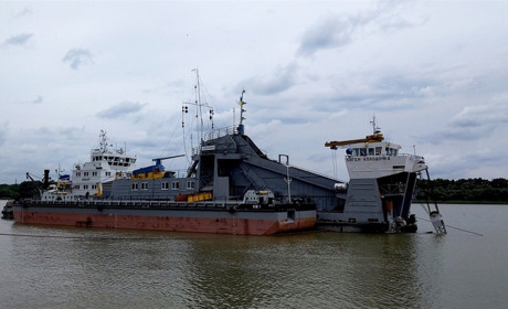 Администрация морских портов своим флотом начала дноуглубительные работы на Дунае