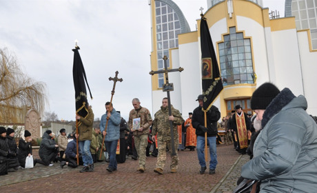 Родину вивіз з Миколаєва, а сам пішов захищати Батьківщину: чортків’яни зустріли тіло Бабенка Сергія