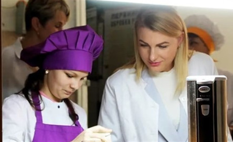 Новини воєнного часу. Старокостянтинівщина. Перевірили умови навчання, історична виставка і зустрічі