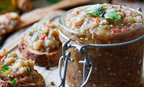 Рецепт дня: овочева ікра з баклажанів і квасолі