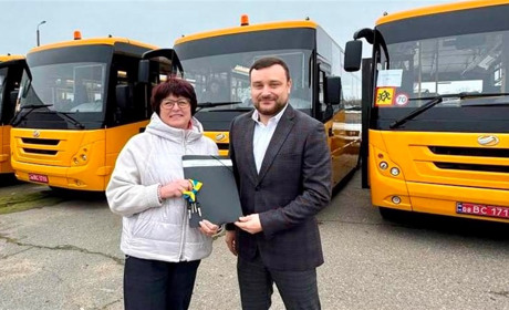 Громади Одещини отримали нові шкільні автобуси — серед них і Біляївська