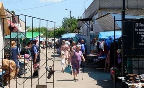 Мы узнали, какие цены на продукты питания на попаснянском рынке на конец апреля 2021