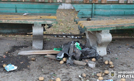 Окупанти вдарили FPV-дроном по зупинці громадського транспорту в Куп’янську