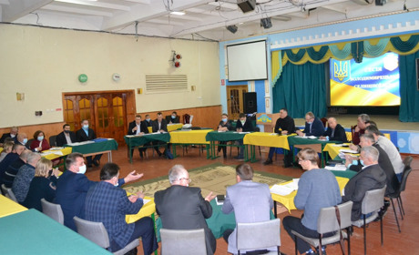 Третя сесія Володимирецької тергомади: 75 питань і всі важливі. Які плани на 2021 рік?