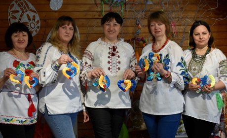 Підкова – на удачу, серце – любов до України: у Жмеринці виготовили обереги для бійців на фронті