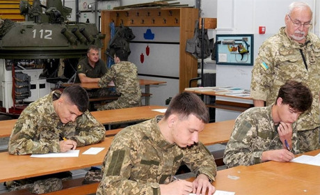 Україна готує студентів до війни: кого це торкнеться