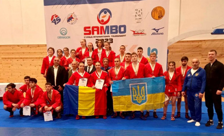 Найвищі нагороди Кубка світу з самбо – у спортсменів Нетішина