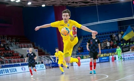Кращий бомбардир Ліги Чемпіонів з футзалу — гравець херсонського «Продексім» Петро Шотурма