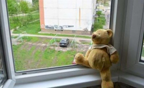 Стан дуже важкий: у Жовтих Водах 5-річний хлопчик випав з 7-го поверху