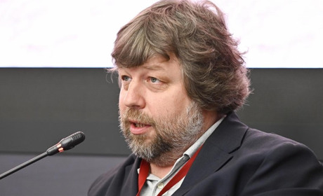 У Варшаві затримали російського археолога, якого розшукує Україна за незаконні розкопки в Криму