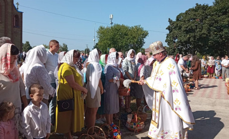 Православні християни відзначають Яблучний Спас. Історія свята, традиції, заборони та повір'я