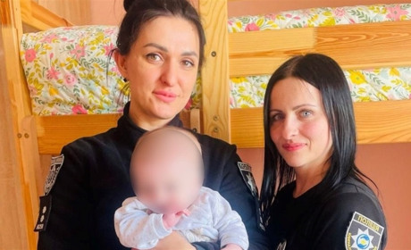 На Хмельниччині нетвереза мати забула немовля в гостях і заявила поліції про його зникнення