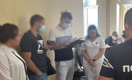 Аби не йти до армії воліли "захворіти" на туберкульоз. В Одесі викрили голову лікарської комісії