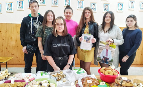 У Кіцманській гімназії під час благодійного ярмарку зібрали 25 тисяч на лікування Максима Куйбіди