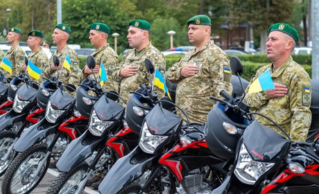 Пограничники Измаильского отряда получили новый кроссовер и мотоциклы