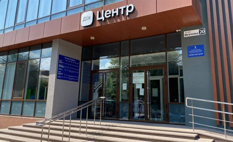 У Звягельському ЦНАПі щодня оновлюють дані понад три сотні військовозобов'язаних