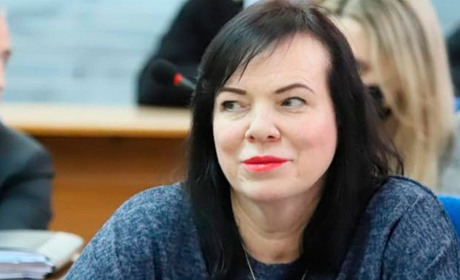 Депутатка від «Блоку Сальдо» продовжує годувати лікарню в Херсоні і боргує банку понад 2,9 мільйона