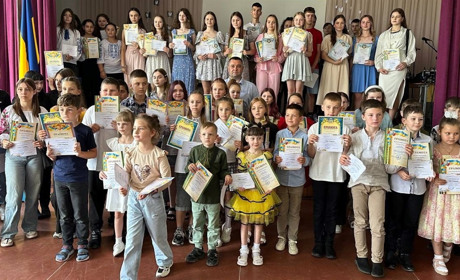 335 тисяч гривень – на премії юним талантам: у Дівичківській громаді відзначили обдаровану молодь