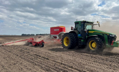 Відповідальний бізнес у дії: Центральний Хаб МХП підтримує громади, захисників та економіку країни