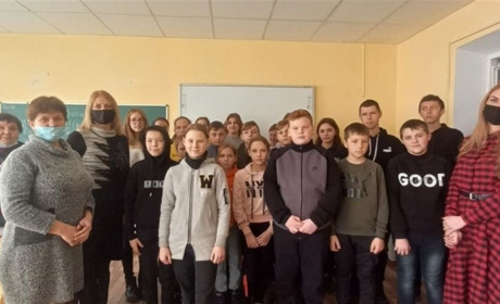 «16 днів проти насильства»: година спілкування у школі