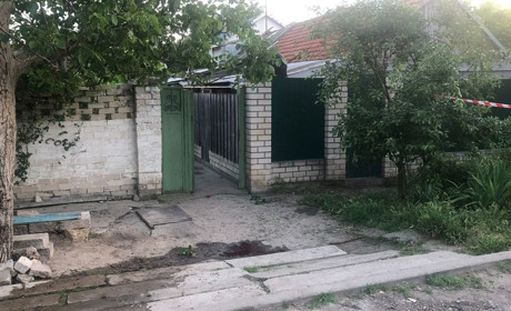 У Херсоні чоловік під час сварки кинув в людей дві гранати: троє поранених