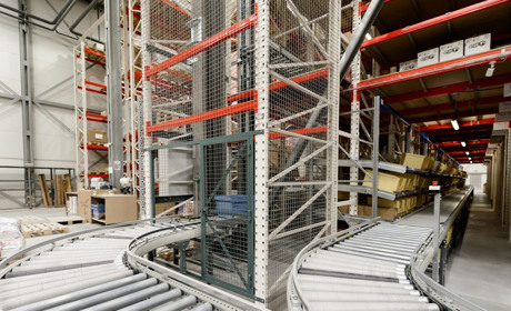 Сучасні рішення для складської логістики: конвеєрні лінії та їх різновиди