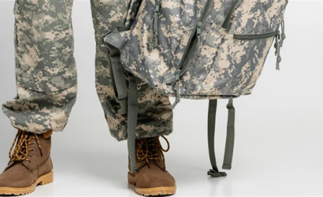 Звільнення військовослужбовця за сімейними обставинами: перелік категорій, які мають на це право