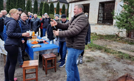 Перший етап ремонту дороги по вулиці Бориса Харчука — зробили, а подію відзначили всією вулицею