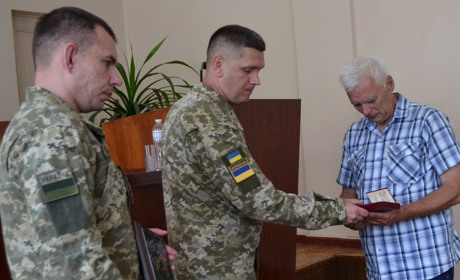 Воїна Максима Нечипоренка посмертно нагородили орденом «За мужність». Відзнаку вручили його рідним