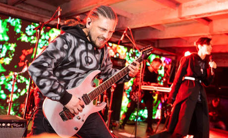 Наш художник розмалював гурт Go_A