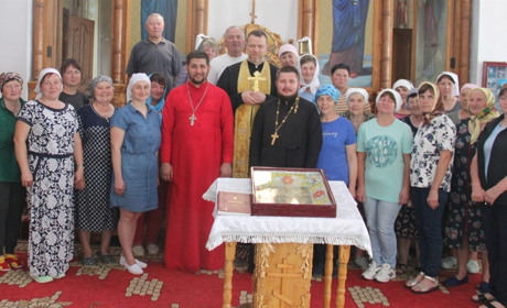 У Писарівці у храмі відбулося перше богослужіння українською мовою після приєднання громади до ПЦУ