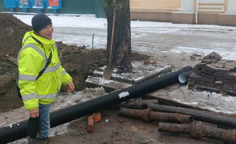 Комунальники Звягеля за тиждень усунули шість аварійних ситуацій на водопроводі