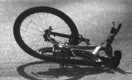 На Володимиреччині вантажівка на смерть збила велосипедиста