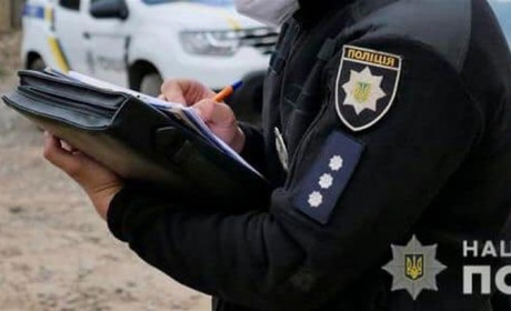 Звягельські поліцейські на вулиці у перехожого виявили амфетамін
