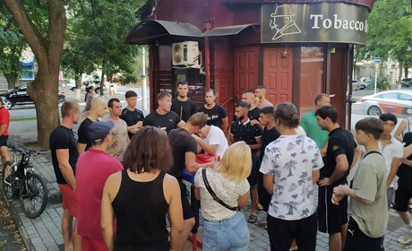 В Измаиле можно научиться армрестлингу