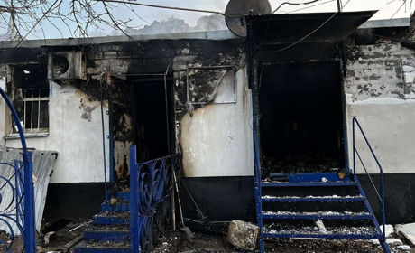 На міському пляжі Южноукраїнська вщент згорів рятувальний пост