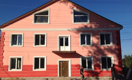 Продається будівля в Біляївці по вулиці О.Головатого: два поверхи та мансарда