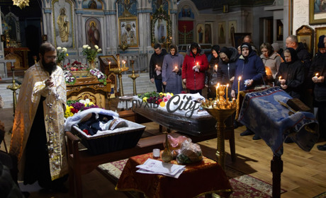 В один день у Глухові поховали чотирьох загиблих унаслідок удару рф по багатоповерхівці