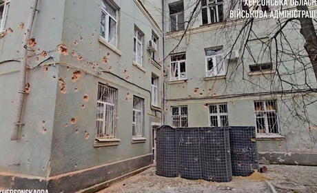 На Херсонщині російські терористи обстріляли житлові квартали, медичні установи та навчальний заклад