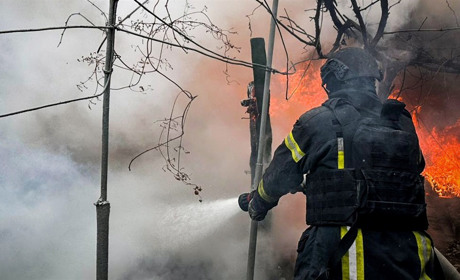 На Херсонщині армія рф атакувала житлові будинки, критичну та соціальну інфраструктуру