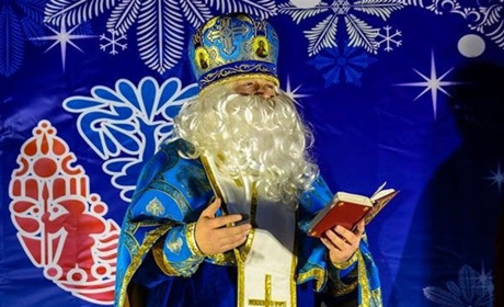 Пригоди Святого Миколая в Умані: вітання, подарунки, благодійність і «запалювання» ялинки