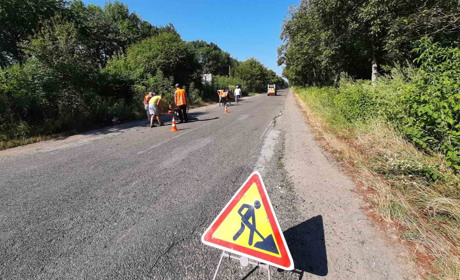 Ям буде менше: розпочали ремонт дороги Кіцмань-Ошихліби-Неполоківці-Берегомет