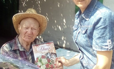 Двох ювілярів вітали з 90-річчям у Новотроїцькій сільській раді  