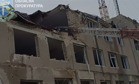 Окупанти атакували Херсонщину з дрону, авіації та артилерії: є поранені (ФОТО)