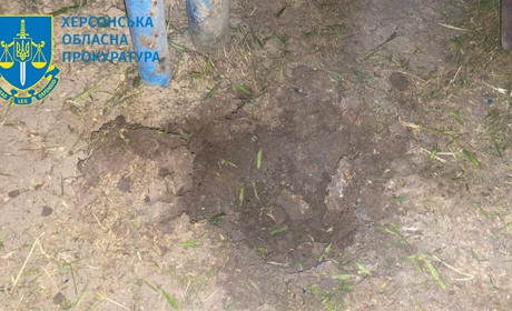 На Херсонщині на дитячому майданчику здетонував вибуховий предмет: постраждало двоє дітей