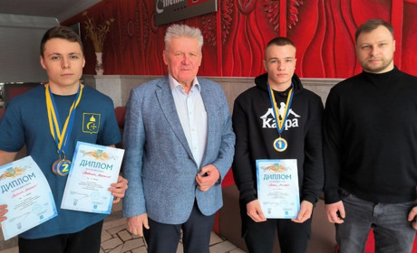 Шосткинські армрестлери повернулися з Чемпіонату області з нагородами