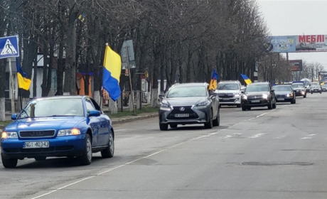З Південноукраїнська до Первомайська: автопробіг підтримки полонених і зниклих безвісти
