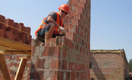 Казармы-общежития для украинских контрактников: как ведется стройка близ Мелитополя 