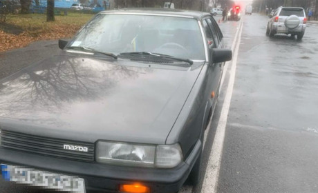 Звягельські слідчі шукають свідків та очевидців ДТП — "Mazda" збила велосипедиста